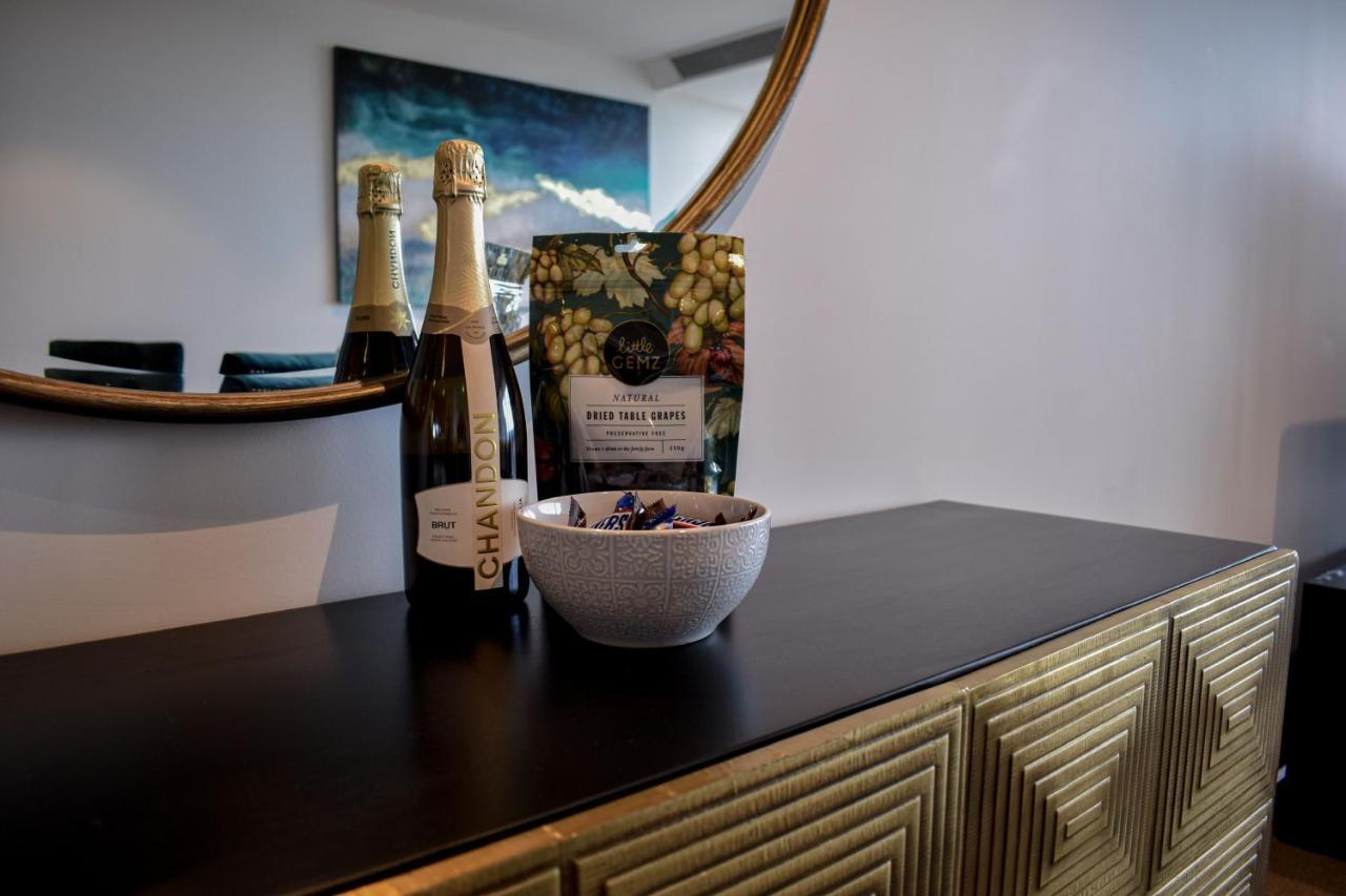 Deluxe 3 Bedroom Apartment In Southbank Мелбърн Екстериор снимка