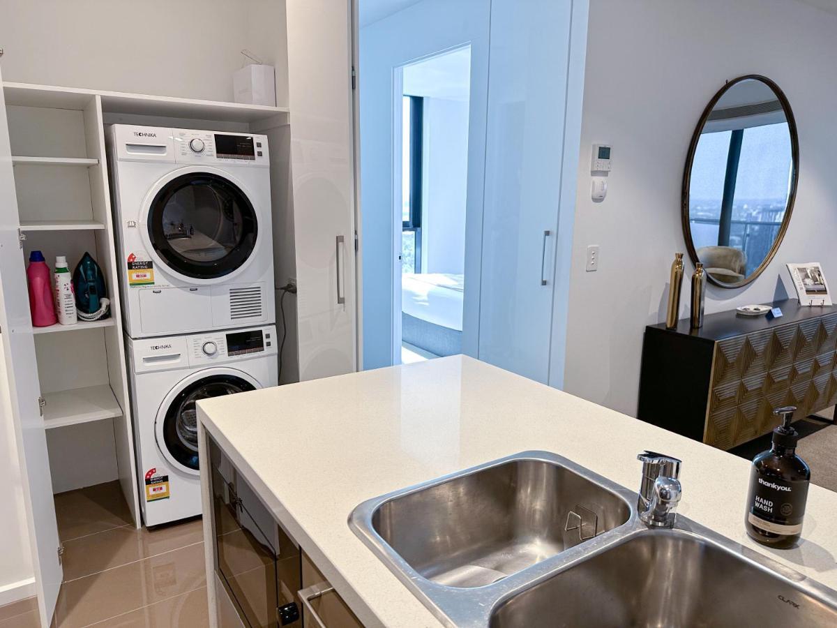 Deluxe 3 Bedroom Apartment In Southbank Мелбърн Екстериор снимка