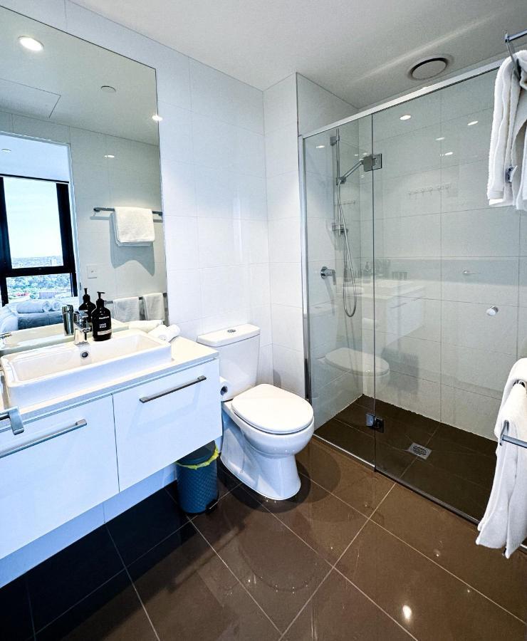 Deluxe 3 Bedroom Apartment In Southbank Мелбърн Екстериор снимка